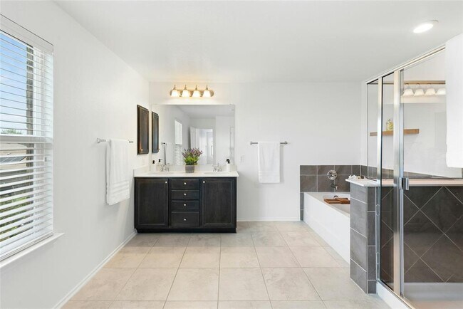 Building Photo - 7604 Peccary Dr