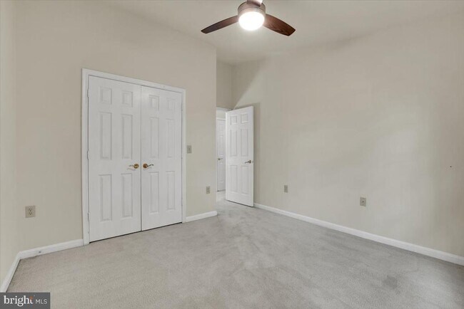 Building Photo - 2904 Oakton Crest Pl