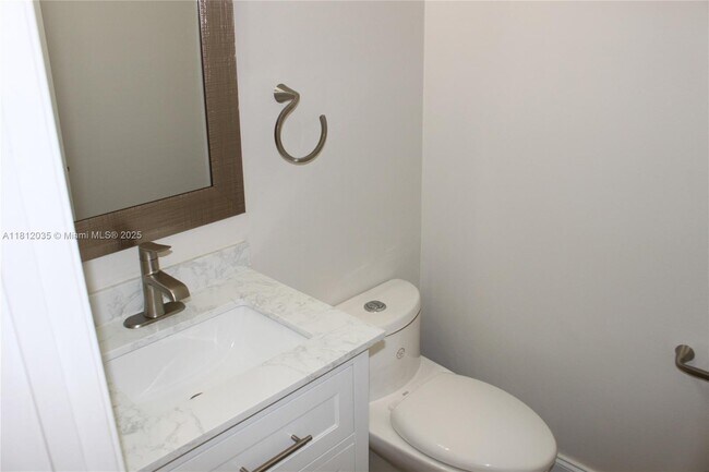 Building Photo - 1342 Crossbill Ct