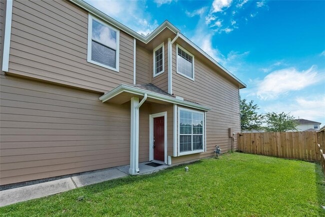 Building Photo - 14425 Rosehedge Ct