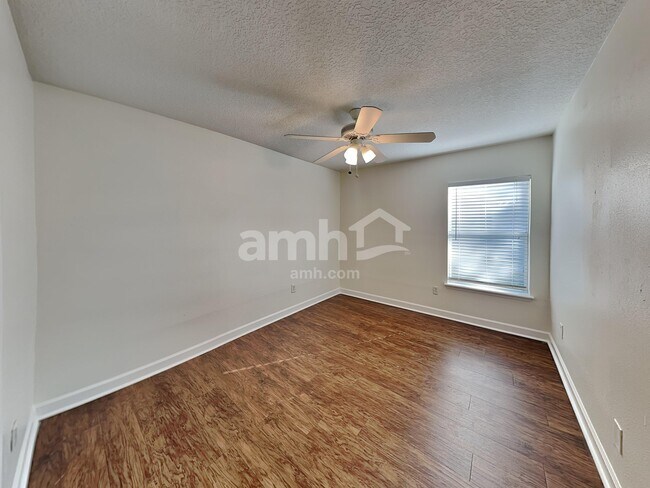 Building Photo - 2476 Winchester Ln