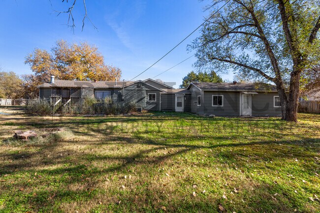 Building Photo - 1823 S Hiram St