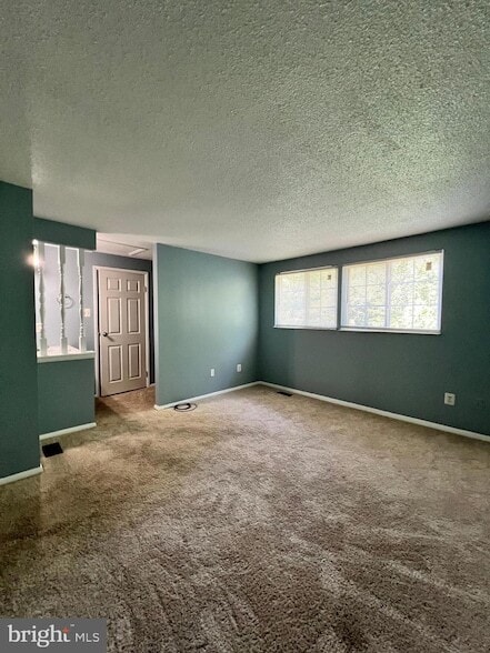 Building Photo - 8156 Dark Den Cir