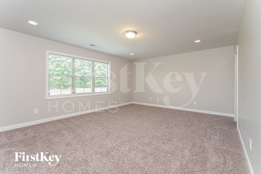 Building Photo - 2992 Cameron Village Ct