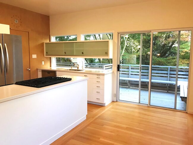 The Great Room is a wonderful family space. - 319 Locust St