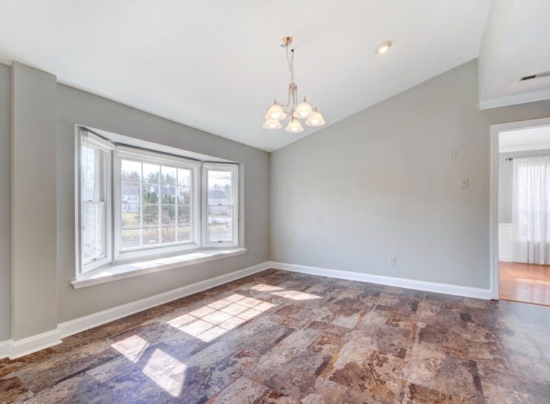 Building Photo - 8 Mulberry Ct