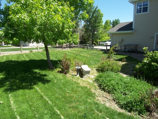 Building Photo - 7201 Dove Ct