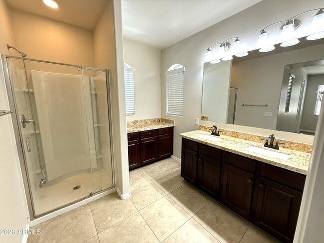 Building Photo - 9237 W Coolbrook Ave