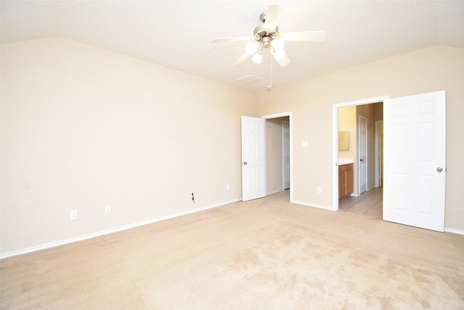 Building Photo - 11215 Overland Trail Dr