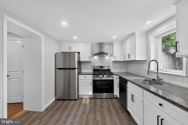 Building Photo - 4469 Silverwood St