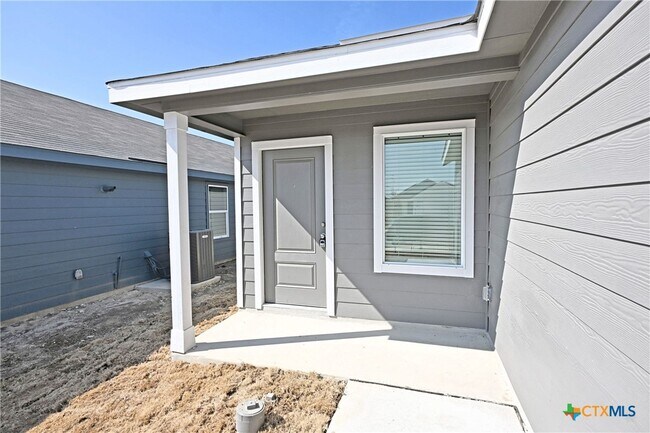 Building Photo - 527 Sarah Wy