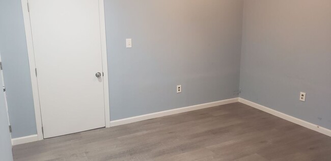 Building Photo - 8230 Kilmory Ct