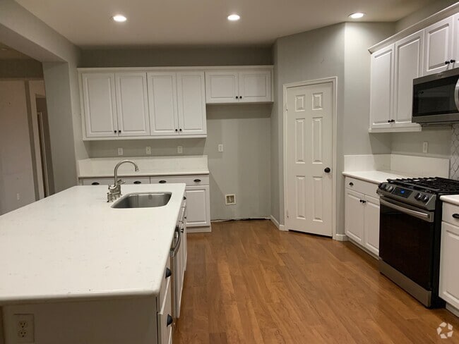 Building Photo - 1449 Lynden Trails Dr