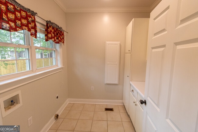 Building Photo - 906 Monarch Cir