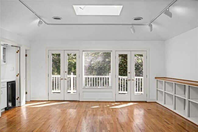 Building Photo - 1315 Denniston St