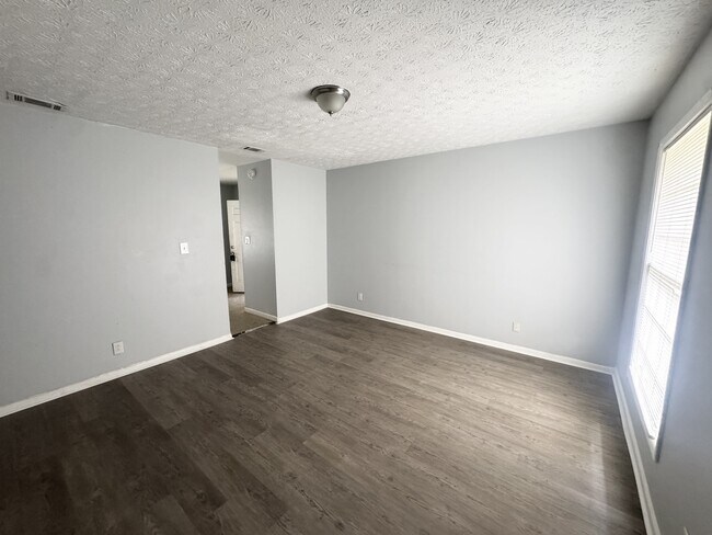 Building Photo - 3258 Lancing Ln