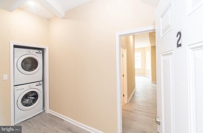 Building Photo - 2027 McCulloh St