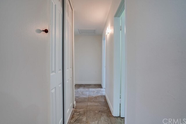 Building Photo - 650 W Florence Ave