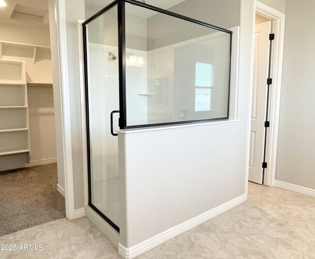 Building Photo - 21046 E Mayberry Rd