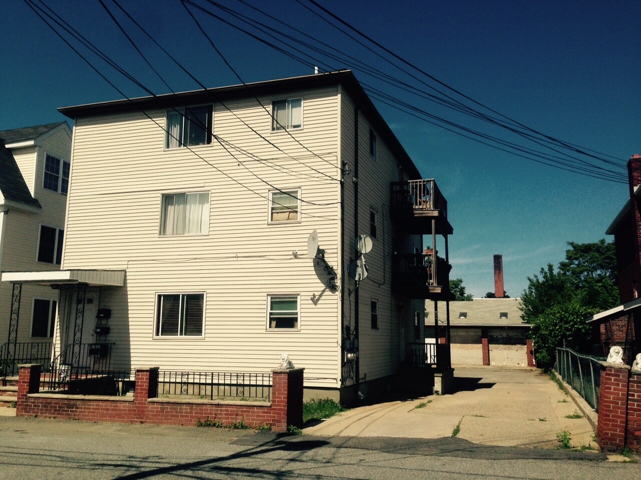 Building Photo - 30 Murdock St