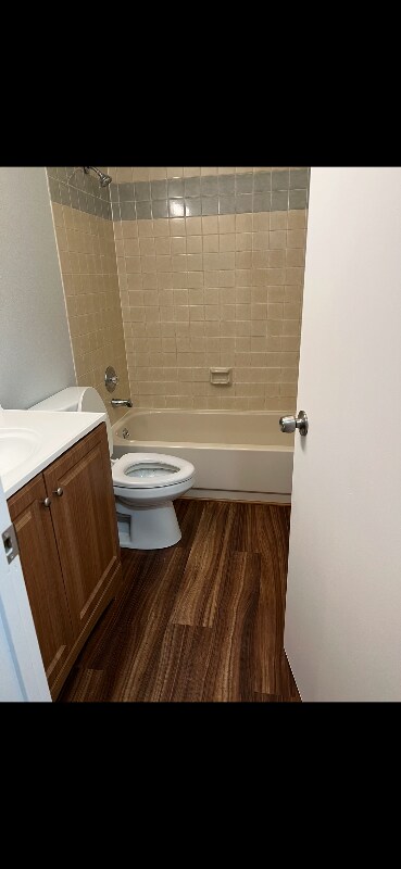 Building Photo - 981 E Snohomish Ave