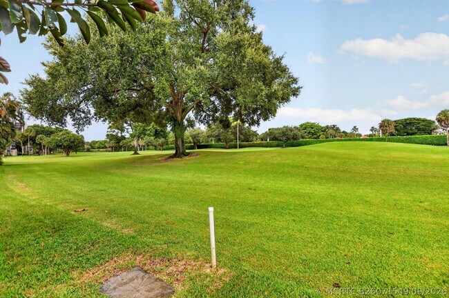 Building Photo - 7622 Elm Ridge Dr