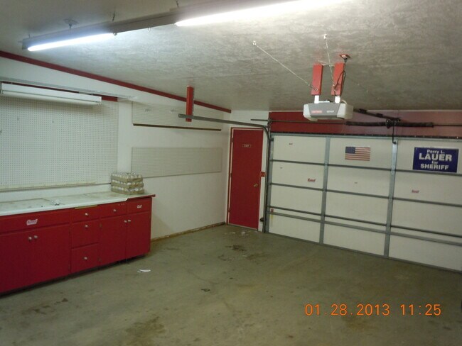 Building Photo - 2000 4th St NW