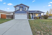 Building Photo - Desirable 4 bedroom, 2.5 bath South Boise ...