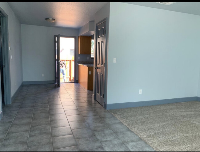 Tilewalkway, right living room, back kitchen - 8651 Santa Paula Way