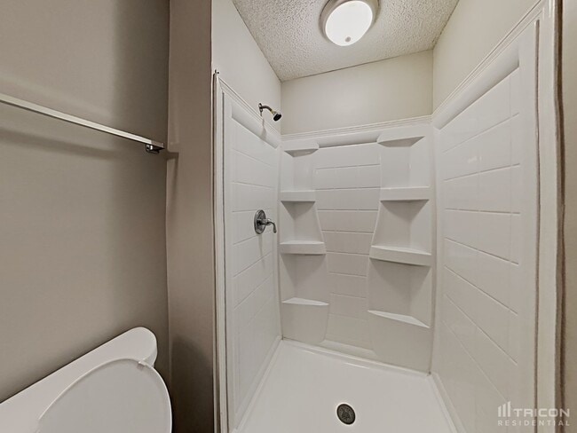 Building Photo - 839 Lundy Ln