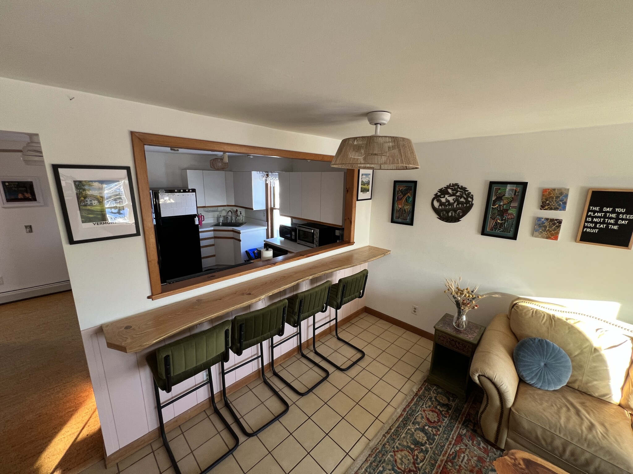 Bar Seating for 4 that leads to kitchen - 39 Burling St