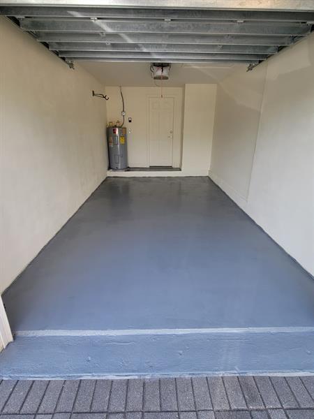 Building Photo - 1135 NE 3rd Ave