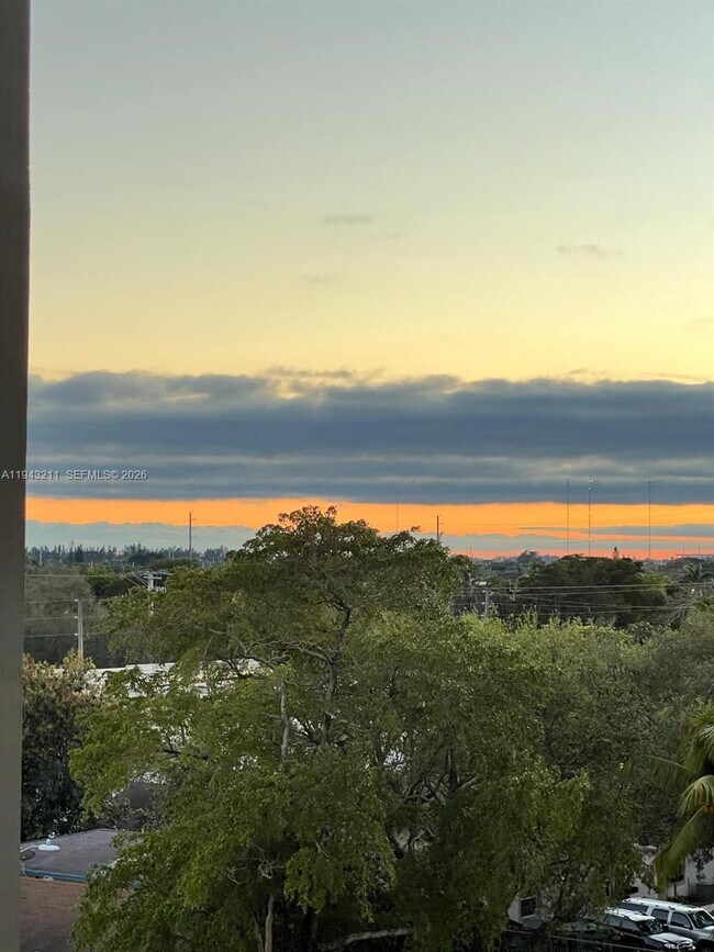 Building Photo - 1811 Jefferson St