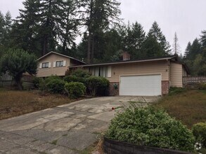 Building Photo - **NO SHOWINGS AT THIS TIME ** STATUS AVAIL...