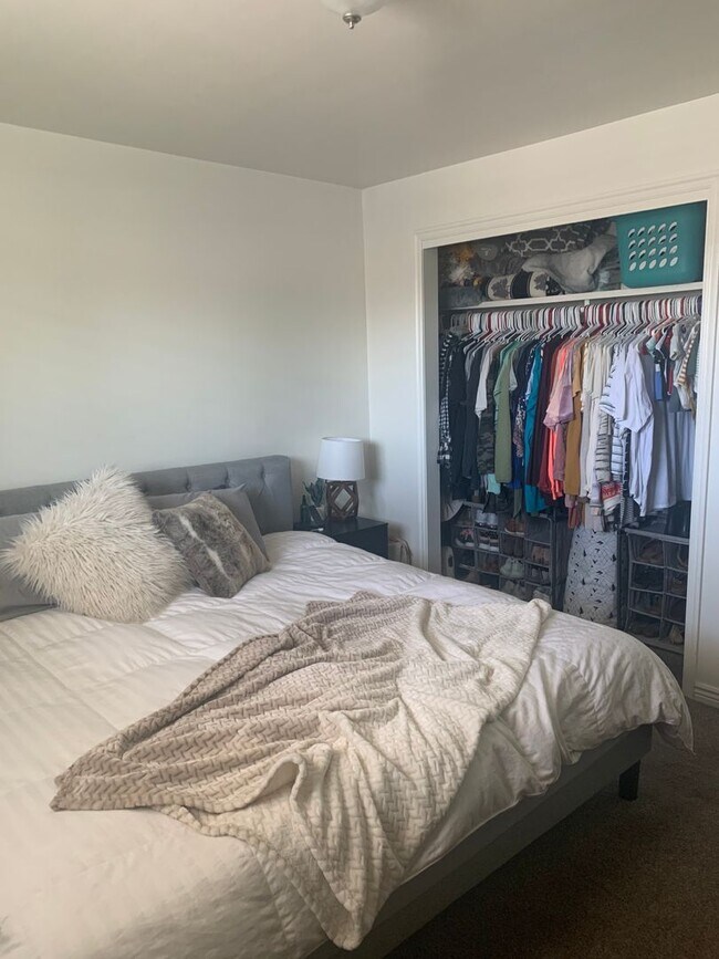 Building Photo - 2 Bed 1 Bath, Apartment in Provo
