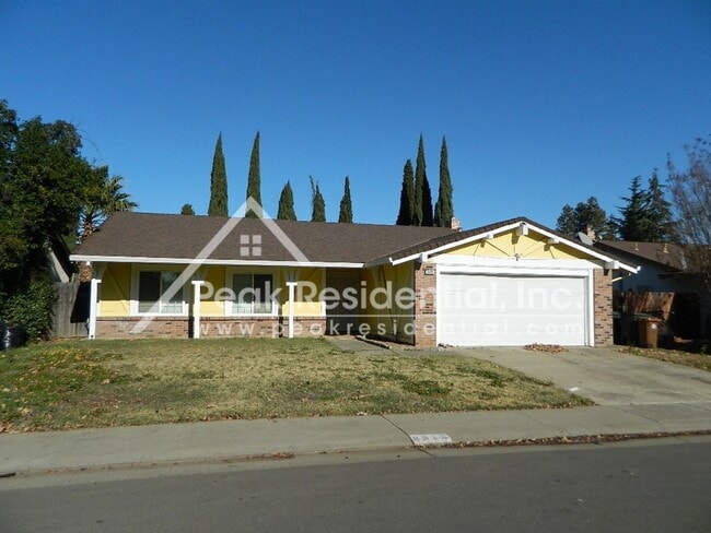 Building Photo - Very Nice 3 bd/2ba Elk Grove Home with 2 C...