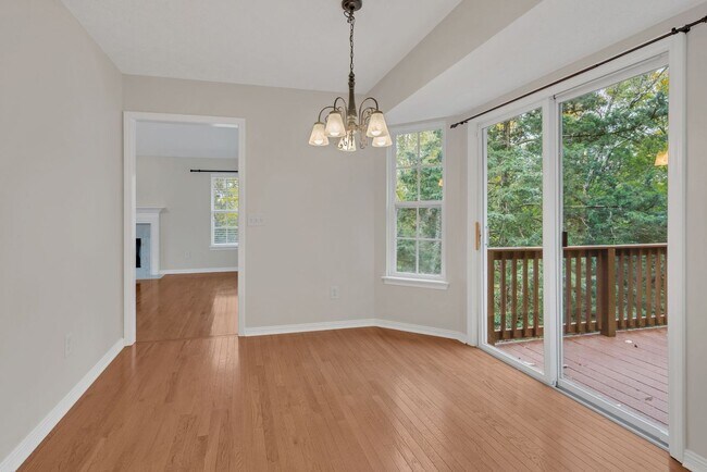 Building Photo - Beautifully Updated Home with Modern Finishes