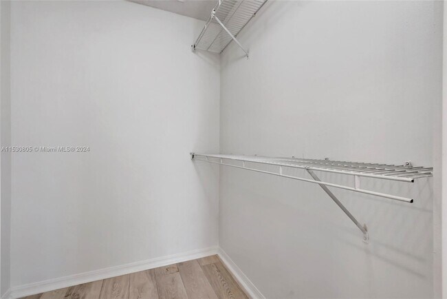 Building Photo - 1381 NW 126th Way