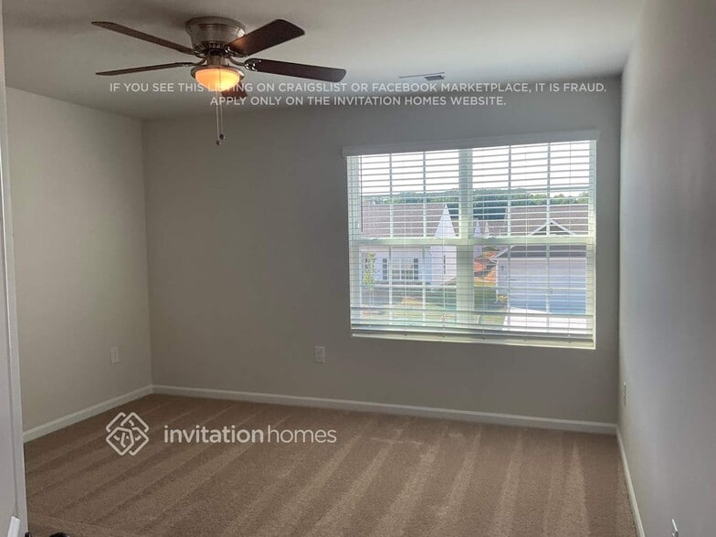 Building Photo - 3331 Fox Hall Dr