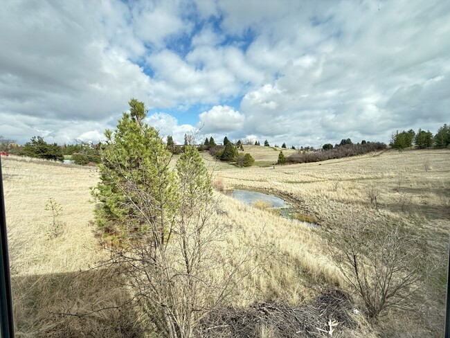 Building Photo - 626 Britton Ln
