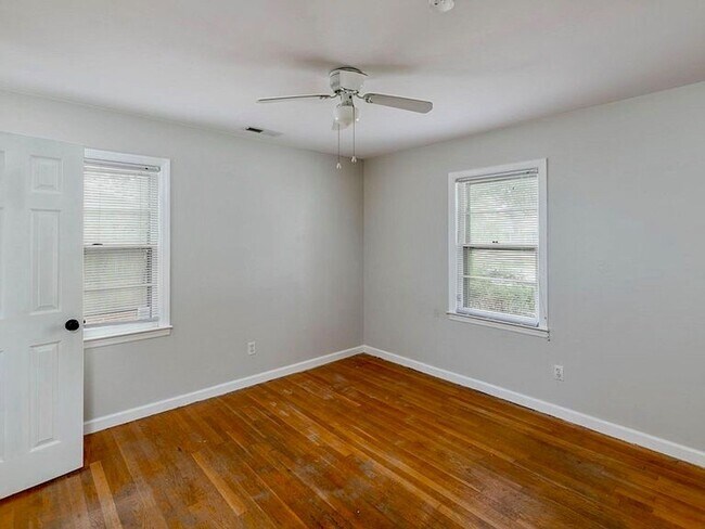 Building Photo - 4 Bedroom 2 Bath House in Lawton Bluff - James Island