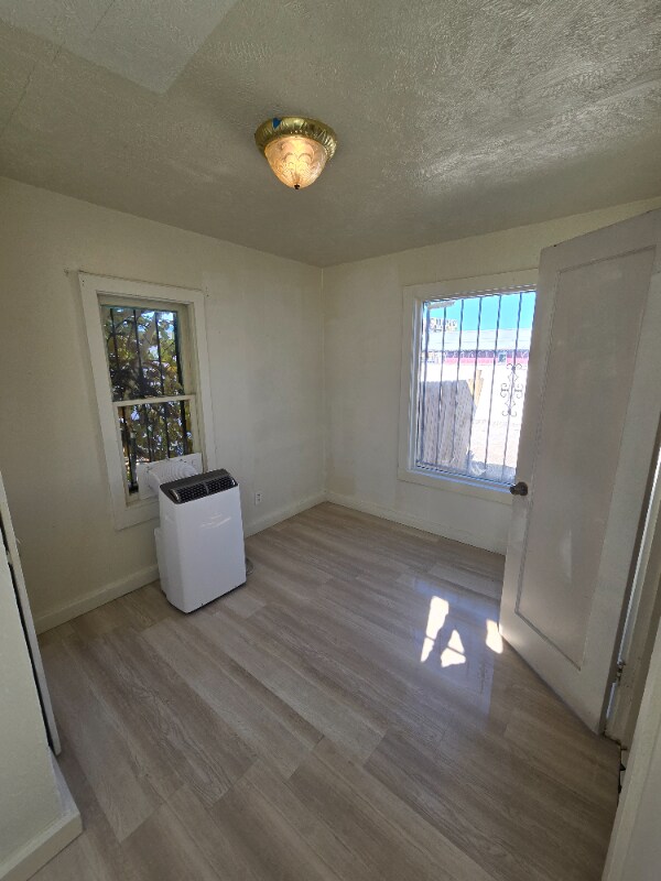 Building Photo - 106 California St SE