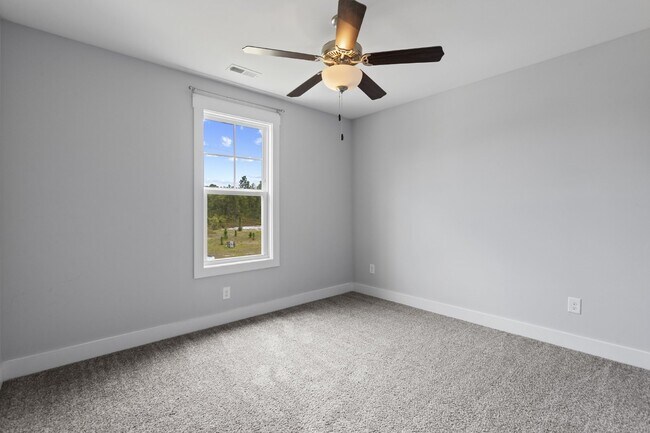 Building Photo - 318 Holbrook Ln