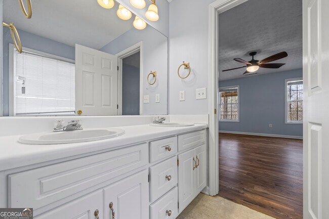 Building Photo - 156 Azalea Dr