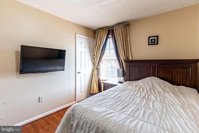 Building Photo - 12212 Birchview Dr