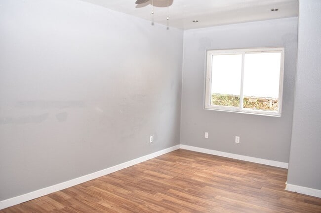 Building Photo - 316 S 35th St