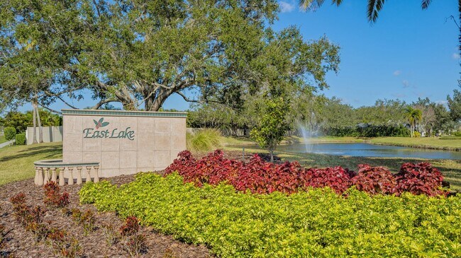 Building Photo - 4-Bedroom Home with Pool in Eastlake Commu...