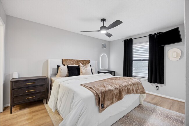 Building Photo - 1114 Tiki Dr