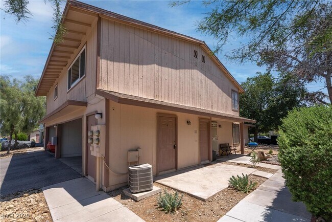 Building Photo - 1438 Lorilyn Ave