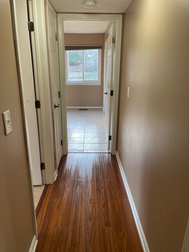 Building Photo - 1125 Auburn Ln